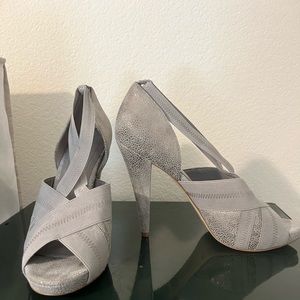 BCBGeneration gray heels. Unique texture with cross top.